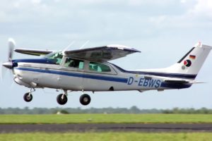 Cessna 210L Centurion